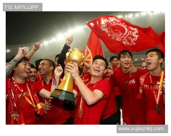 上海上港迎战江苏FC争夺中超联赛关键三分的激烈对决