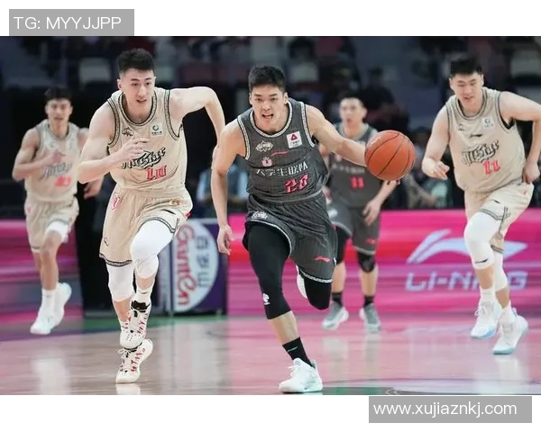 扎克拉文的飞翔之路：从新秀到全明星的辉煌历程与挑战