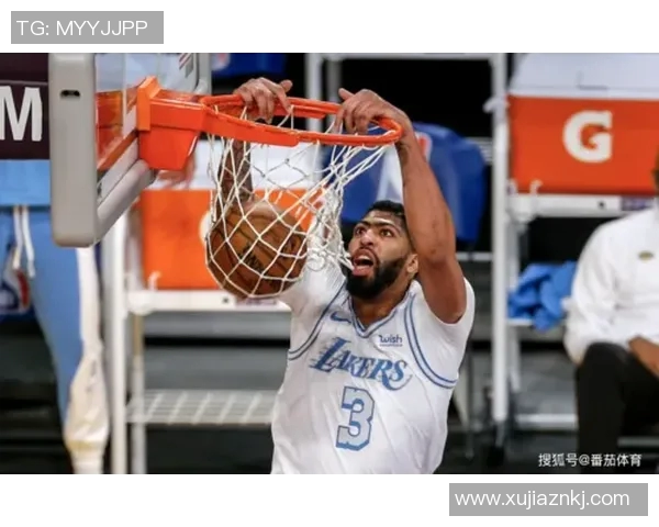 毒蛇队与南湾湖人展开激烈对决谁能在赛场上笑到最后