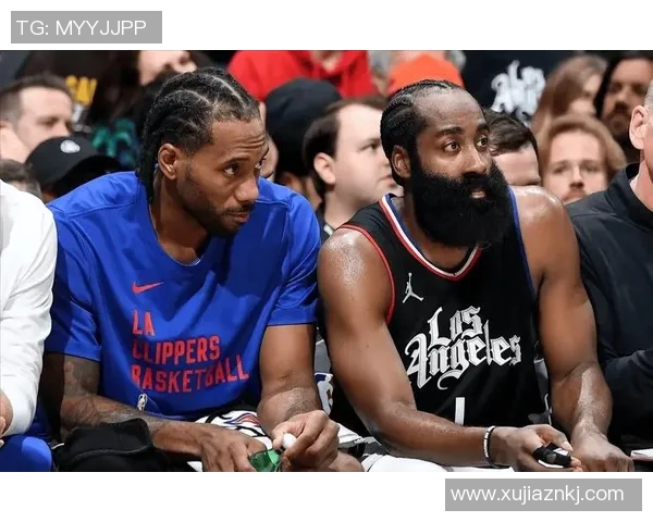 詹姆斯哈登的篮球之路与职业生涯的辉煌成就分析与展望 詹姆斯哈登的篮球之路与职业生涯的辉煌成就分析与展望